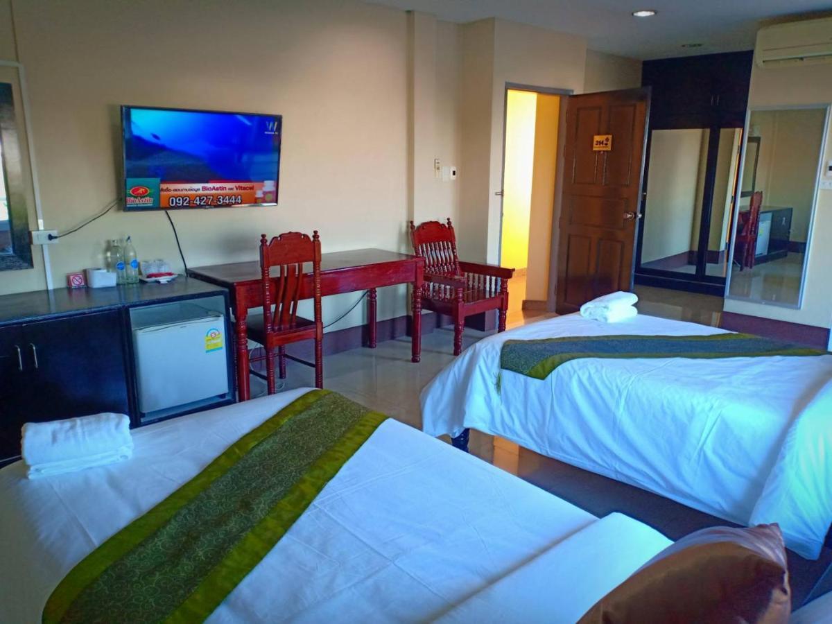 Submukda Phoomplace Hotel Мукдахан Екстериор снимка