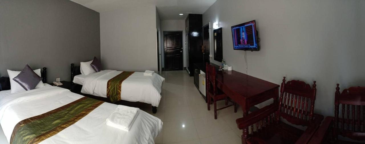 Submukda Phoomplace Hotel Мукдахан Екстериор снимка